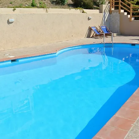 Paradiso Apartment *